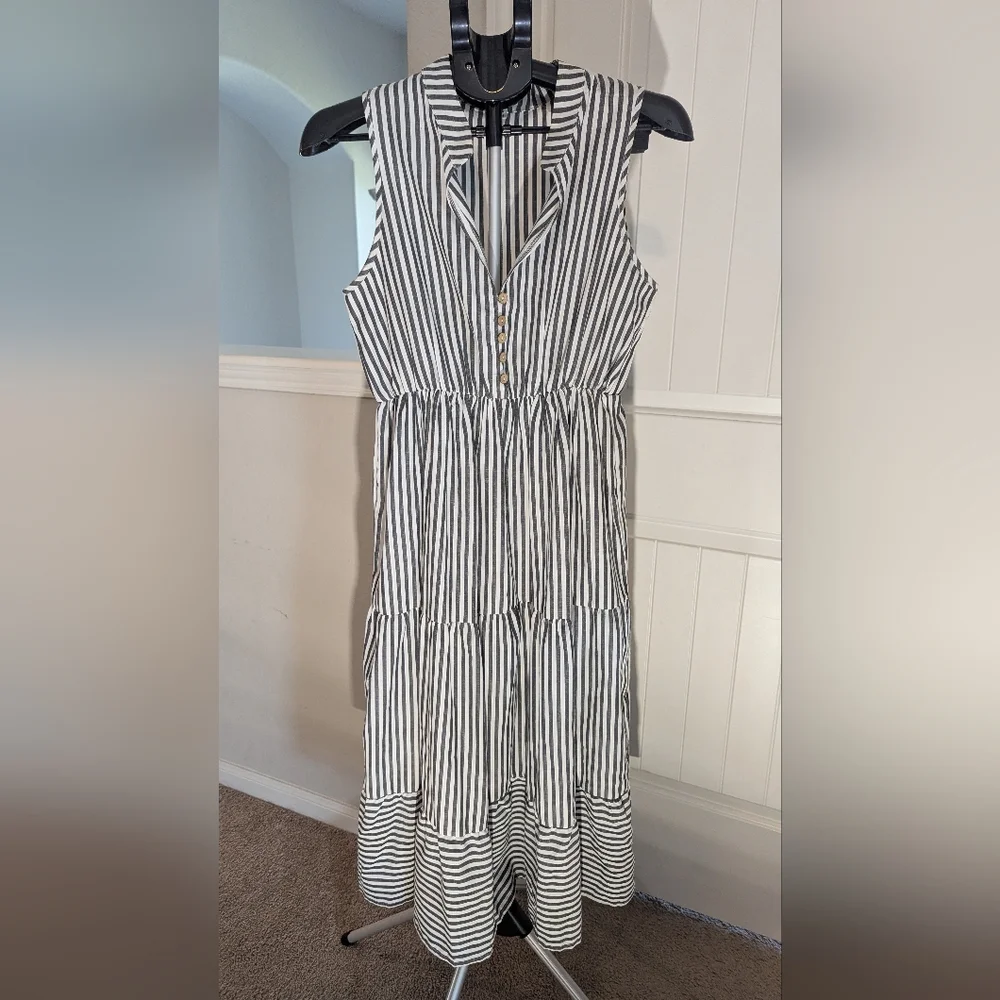 Striped Sleeveless Tiered Midi Dress – Black/White – Women’s M - Picture 2 of 7